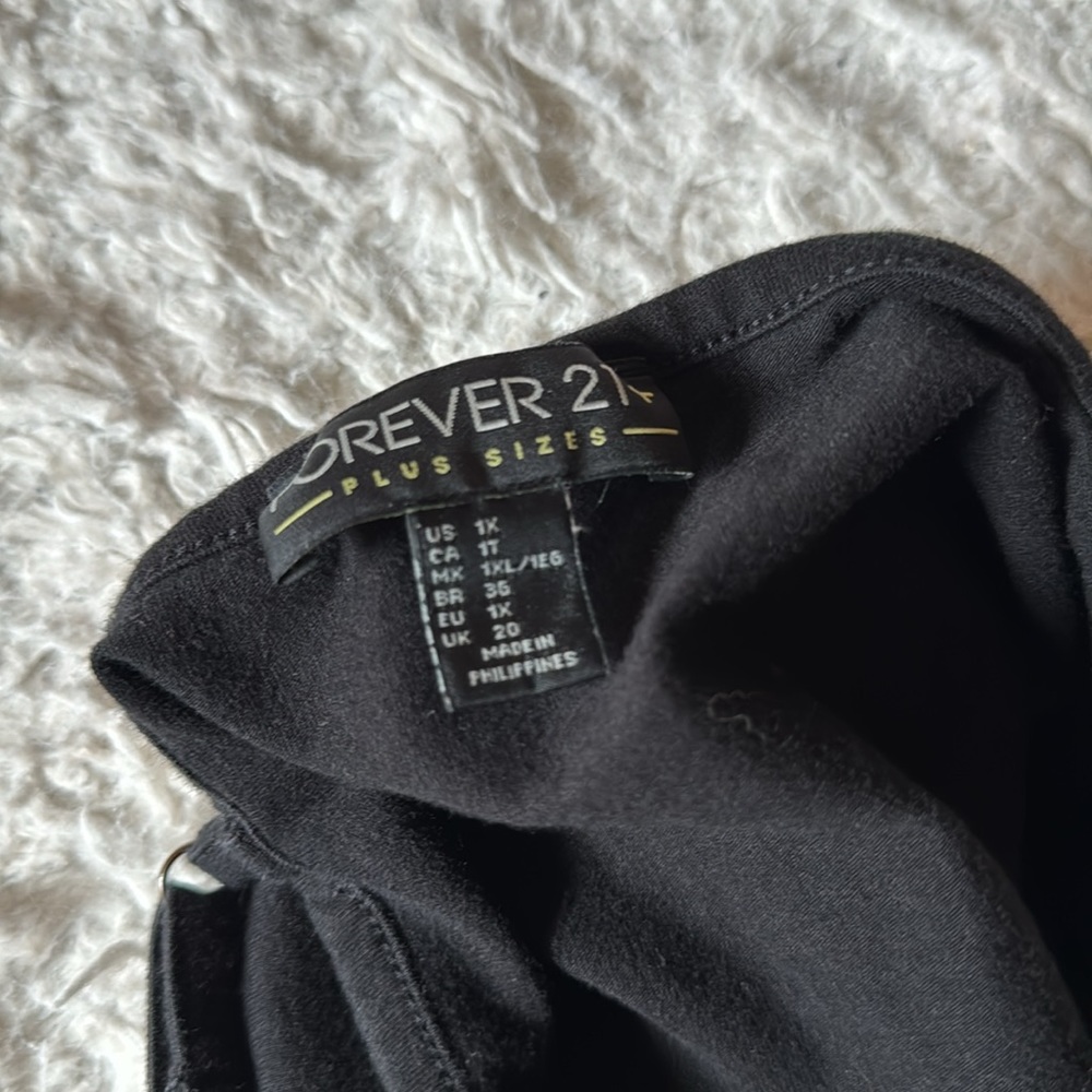 Forever21 Top - Picture 3 of 3
